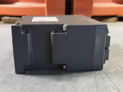 NEW SIEMENS 6GK5208-0BA10-2AA3