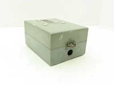 Allen Bradley 709-AOA Size 0 Motor Starter 5Hp 600V Coil 240VAC