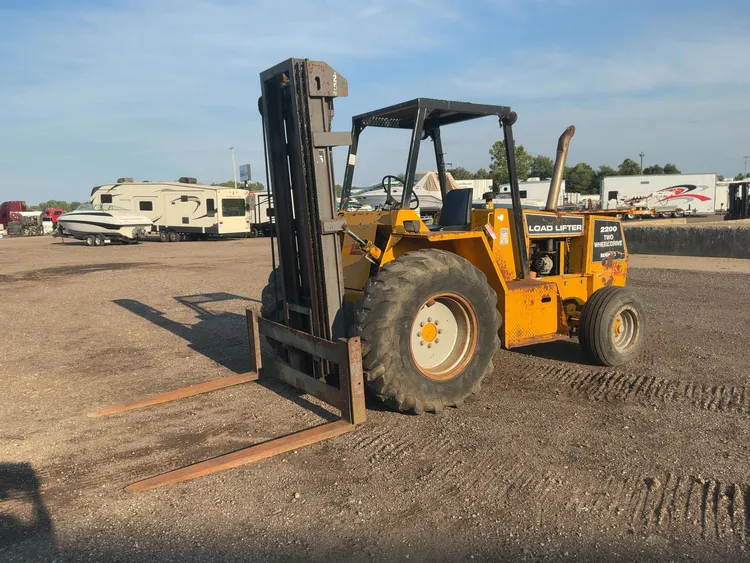 Used 1999 LOAD LIFTER 1912 ROUGH TERRAIN Internal Combustion Forklifts: Pneumatic Tire Michigan US | Miedema Asset Management Group #1366540
