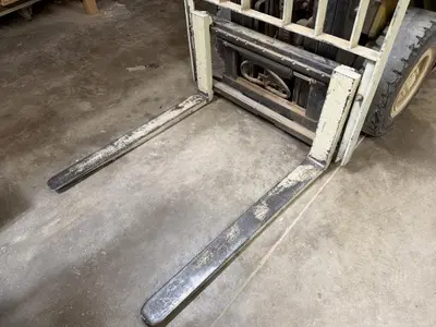 USED YALE GP050RFNUAE084