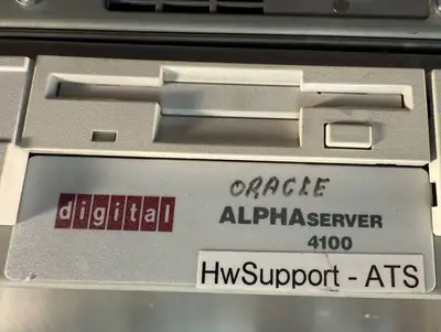 Digital Alpha Server 4100 BA30A-AA (12.6.4)
