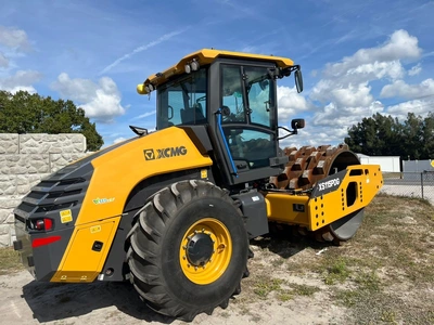 XCMG XS115PDG Single Drum Vibratory Roller | Iron Listing (5)