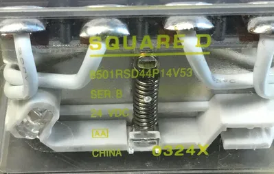 SQUARE D 8501RSD44P14V53 SER B Relay 24VDC. 4C