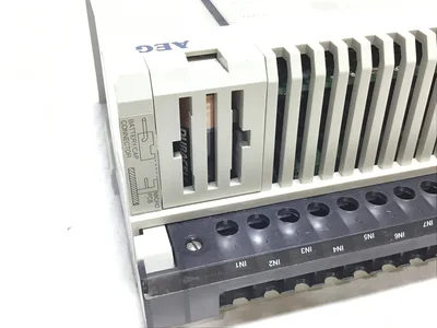 AEG Modicon 110CPU31101 Programmable Logic Controller 115/120Vac 0.3A 50/60Hz