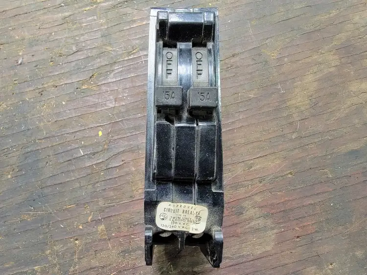 Used GENERAL ELECTRIC TR215 Switchgears British Columbia CA | Lenmark #243414