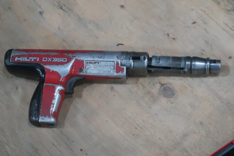 Used HILTI DX 350 Power & Hand Tools (Misc) British Columbia CA | Lenmark #279277