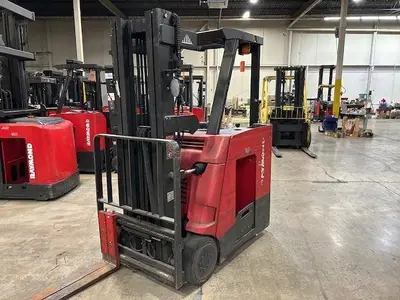 Used 2012 RAYMOND 415C35TT 3-Wheel Stand up Electric Counterbalance Forklifts Illinois US | Somerset Equipment Sales #1546276