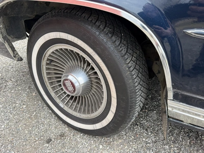 USED 1981 FORD CROWN VICTORIA