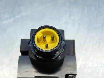 New | in-Stock TELEMECANIQUE XSBA25513R3 Proximity Sensors Ohio US | HGR 24 #914423