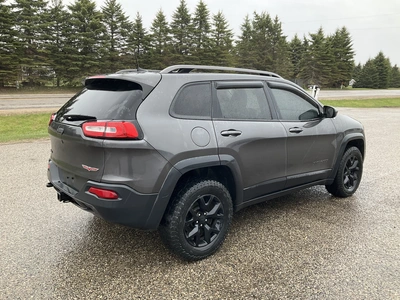 USED 2016 JEEP CHEROKEE