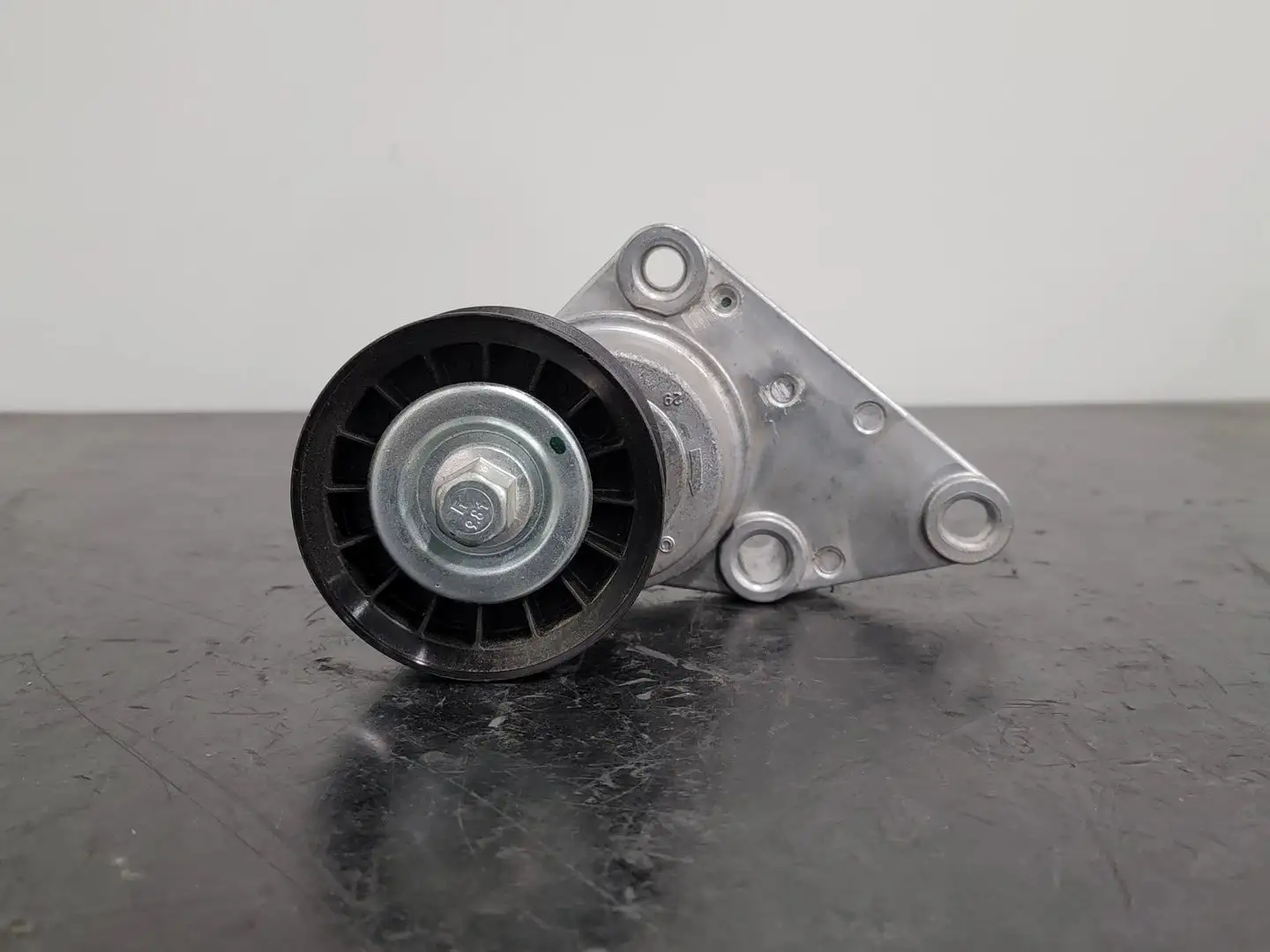 Automatic Serpentine Belt Tensioner Pulley Assembly