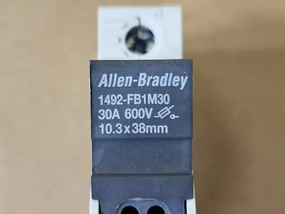NEW ALLEN-BRADLEY 1492-FB1M30