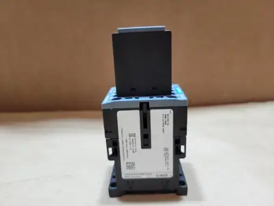 USED SIEMENS 3RH2911-1FA22
