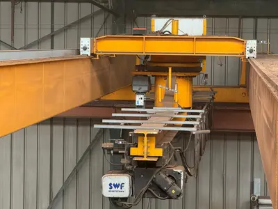 USED SWF (2 X 3.2 TON) TURNING OPTION X 22 900 MM