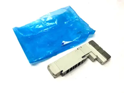 USED SMC DOUBLE SOLENOID VALVE 5-PORT