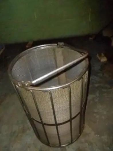 6736-215 New Holland K-94 #8 Mesh STAINLESS STEEL BASKET 18″ x 24″