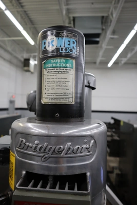Used 1981 BRIDGEPORT SERIES I Vertical Mills Minnesota US | Machinesused.com #1513232