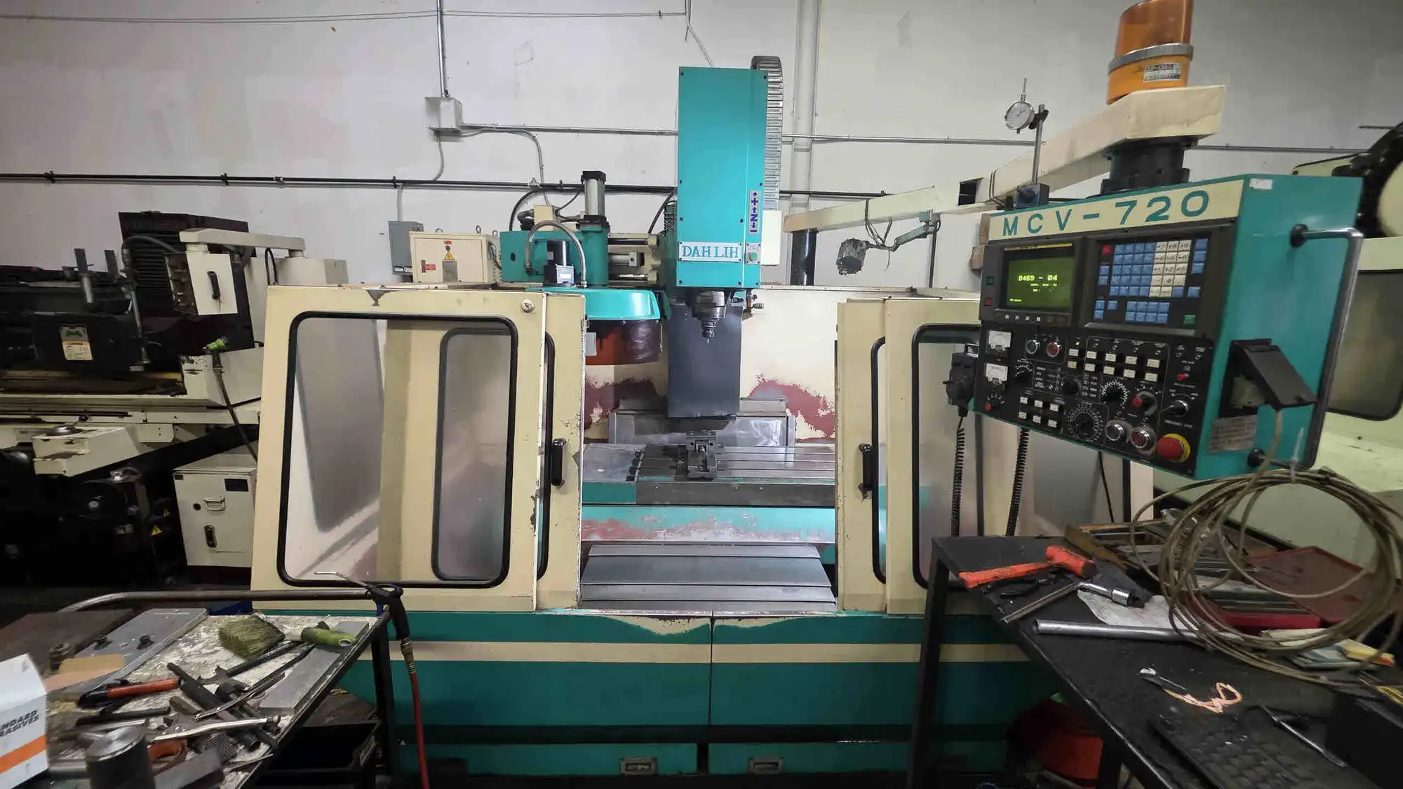 USED 1995 DAH LIH MCV-720