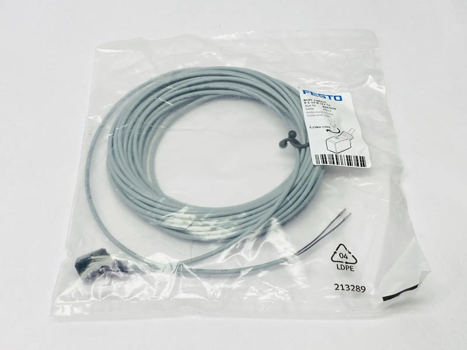 NEBV-Z4WA2L-R-E-10-N-LE2-S1, 8047678 | Festo NEBV-Z4WA2L-R-E-10-N-LE2-S1 Connecting Cable 10m 8047678 - New