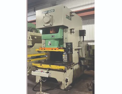 2012 SEYI SN1-220 OBI / Gap Frame Press | Universal Press & Machinery (UPM) (2)