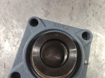 NEW NATIONAL BEARING UCF208-24