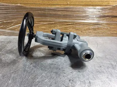 1" Class 900 Globe Valve B16.34
