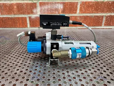Used FESTO LFR-D-MINI REGULATOR W/ FESTO HEE-D-MINI-24 36PSI/0.25MPA Regulators California US | Equipment Lab #1285488