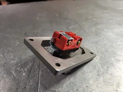 NEW CROUSE-HINDS DSD936 SA