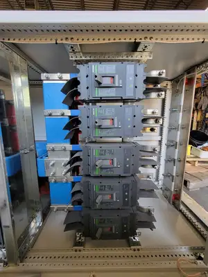 New | in-Stock 2022 JIANGSU ZHENGLAI GGD Circuit Breakers British Columbia CA | Lenmark #327955