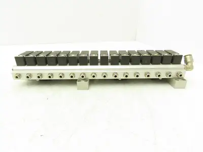 Pneumax OMRB213 Pneumatic Air Manifold Assembly 16 Valves 24vdc 145psi