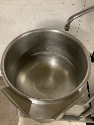 152-0325 Cleveland KGT12T 12 Gallon Countertop Gas Kettle