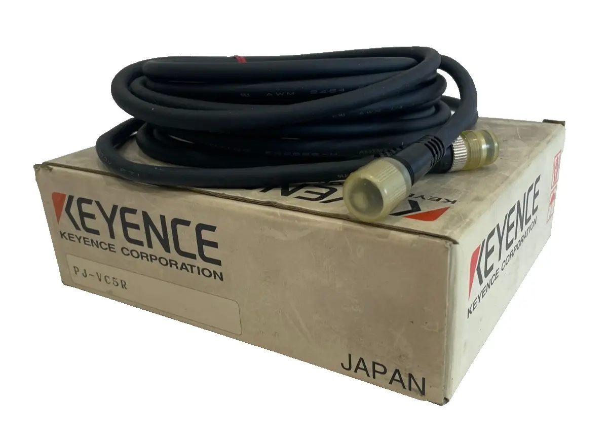 NEW KEYENCE PJ-VC5R CONNECTOR CABLE PJVC5R