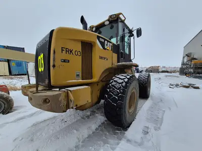 USED 2010 CATERPILLAR 930H
