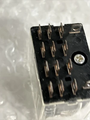 NEW Omron TYPE LY4
