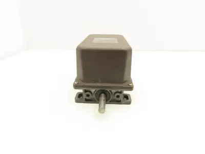 Schmersal G 50-017-Z11/11Y-FL1 Safety Gear-Switch 17:1 Ratio 12mm Shaft 250V
