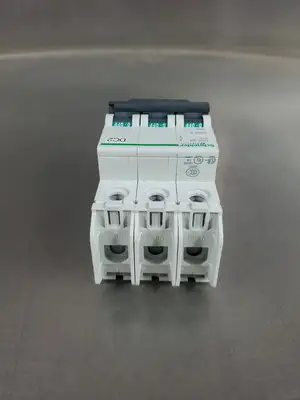 Used Schneider Electric C60 4A MULTI 9 CIRCUIT BREAKER, 1 POLE, 277VAC Circuit Breakers South Carolina US | Palmetto Automation #1151483