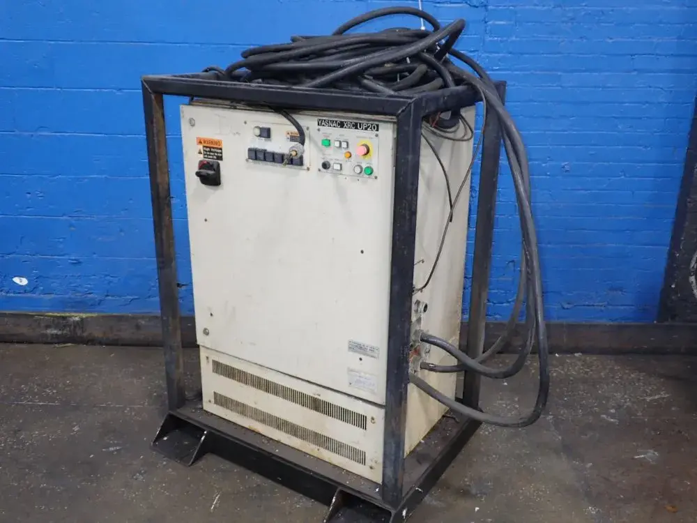USED 2000 YASKAWA ELECTRIC CORPORATION YASNACXRCUP20
