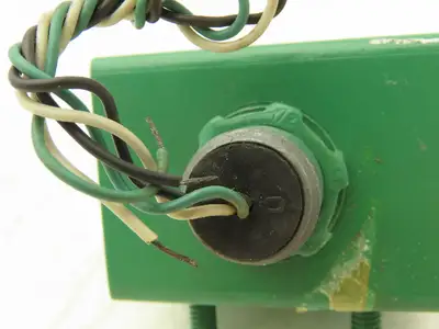 Peco C-3020 Solid State Proximity Sensor Cube
