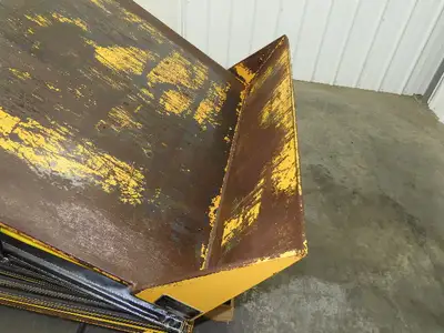 Econo Lift Pneumatic Tilt Table Tote Tipper 8000lbs 30° Degree 55 x 44" Top