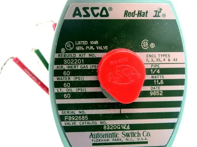 NEW ASCO RED HAT 8320G174 SOLENOID VALVE