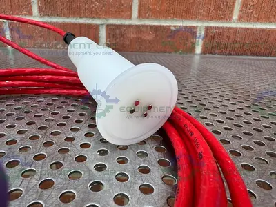 USED ABB TB82EC1010211 CONDUCTIVITY TRANSMITTER 4-20 MA W/ SENSOR
