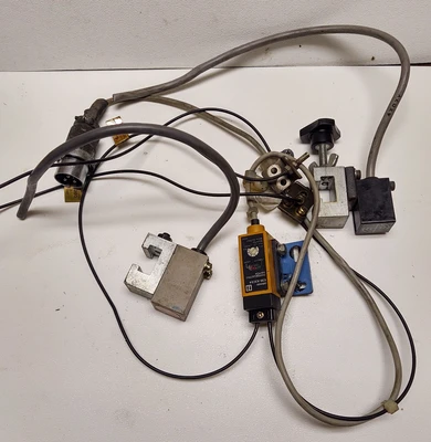 USED Omron E3S-X3CE4