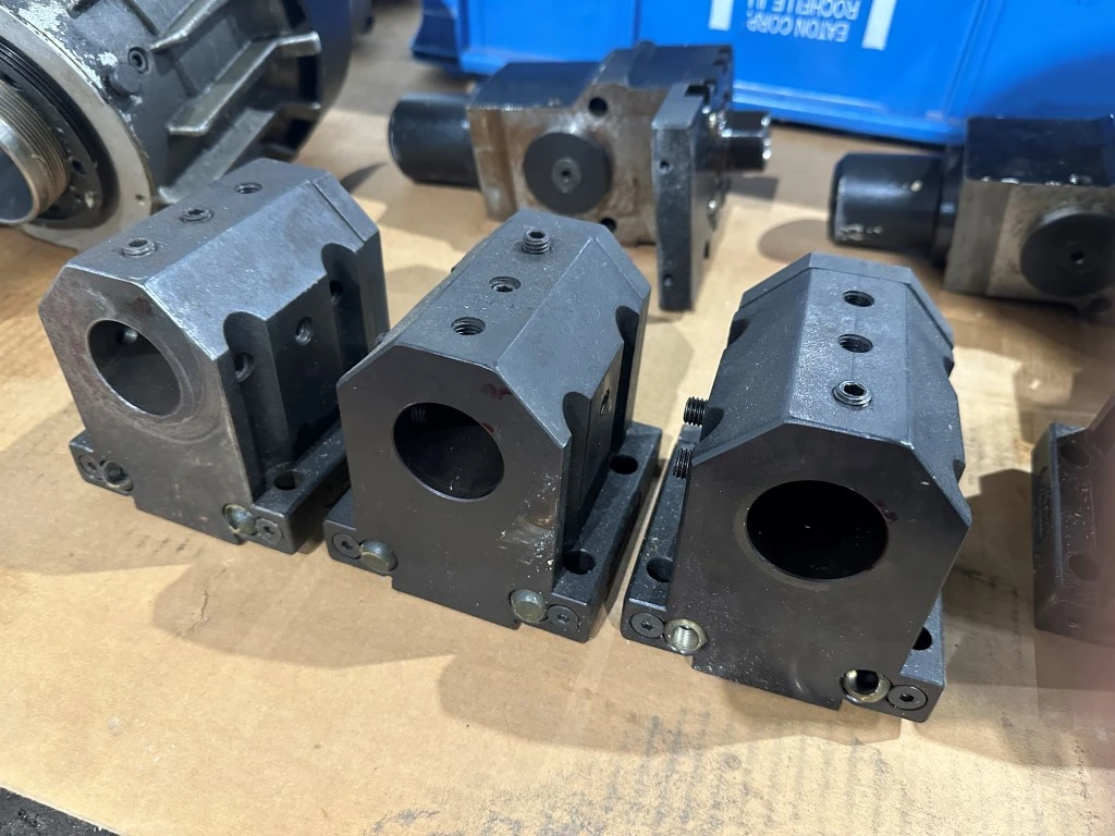 HARDINGE CL30 1 1/2" BORING BAR TOOLHOLDER