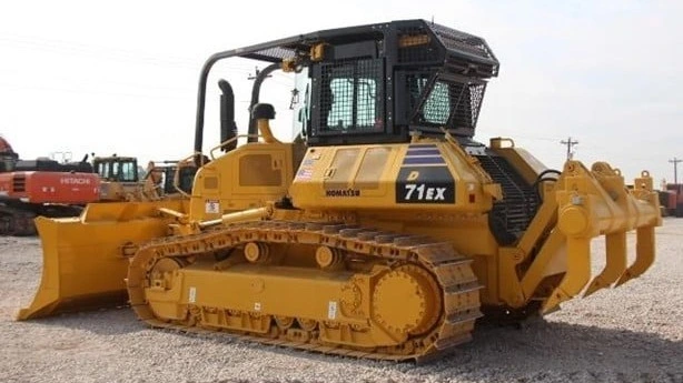 USED 2025 Komatsu D71EX-24