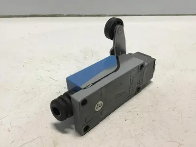 USED NAIS AZ8104