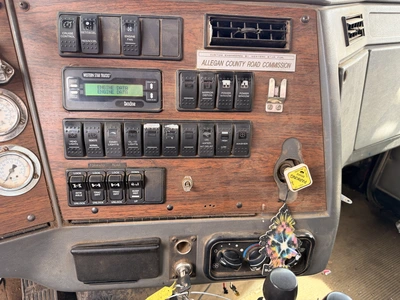 Used 2005 WESTERN STAR 4900 Box trucks Michigan US | Miedema Asset Management Group #1665674