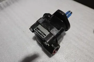 Vickers F3V201S7S1A11L - Hydraulic Pump - STOCK SGF73