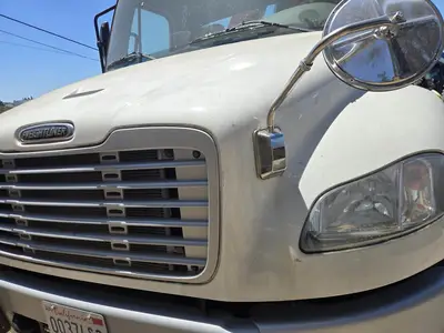USED 2020 FREIGHTLINER M2 106