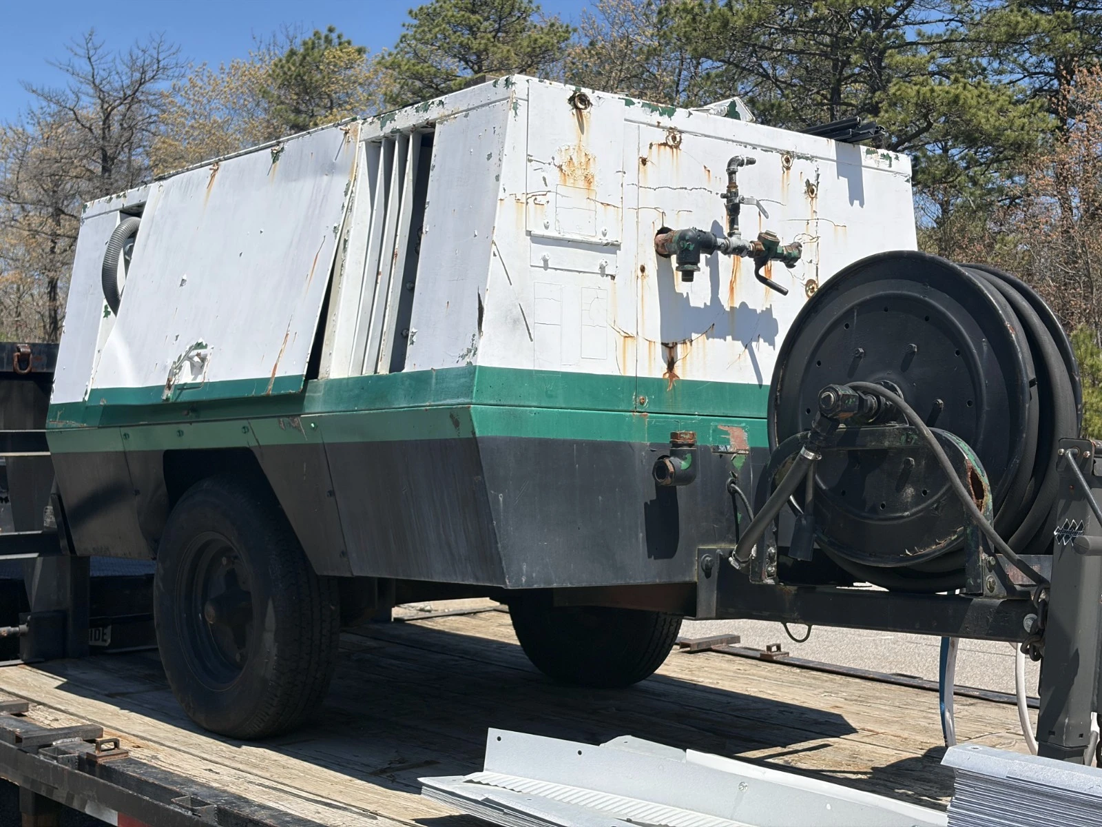 Used John Deere 185 Air Compressors, Portable New York US | Heavy Wall Consulting #1310634