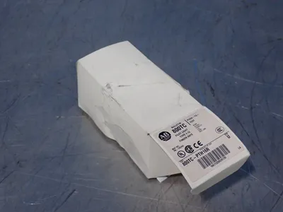 Used ALLEN BRADLEY 800TCPTH16R Light Source Equipment Ohio US | HGR 24 #1085093